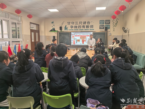 實(shí)驗二小1.jpg